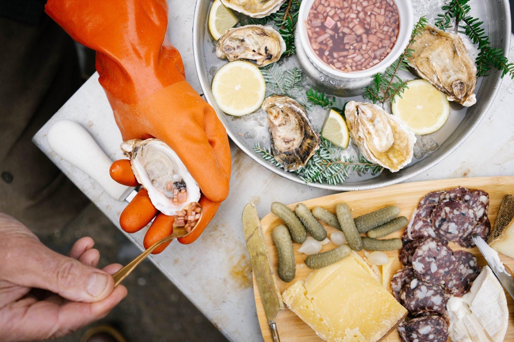 The Real Difference Between Wild and Farmed Oysters, According to Shellfish Experts - Martha Stewart